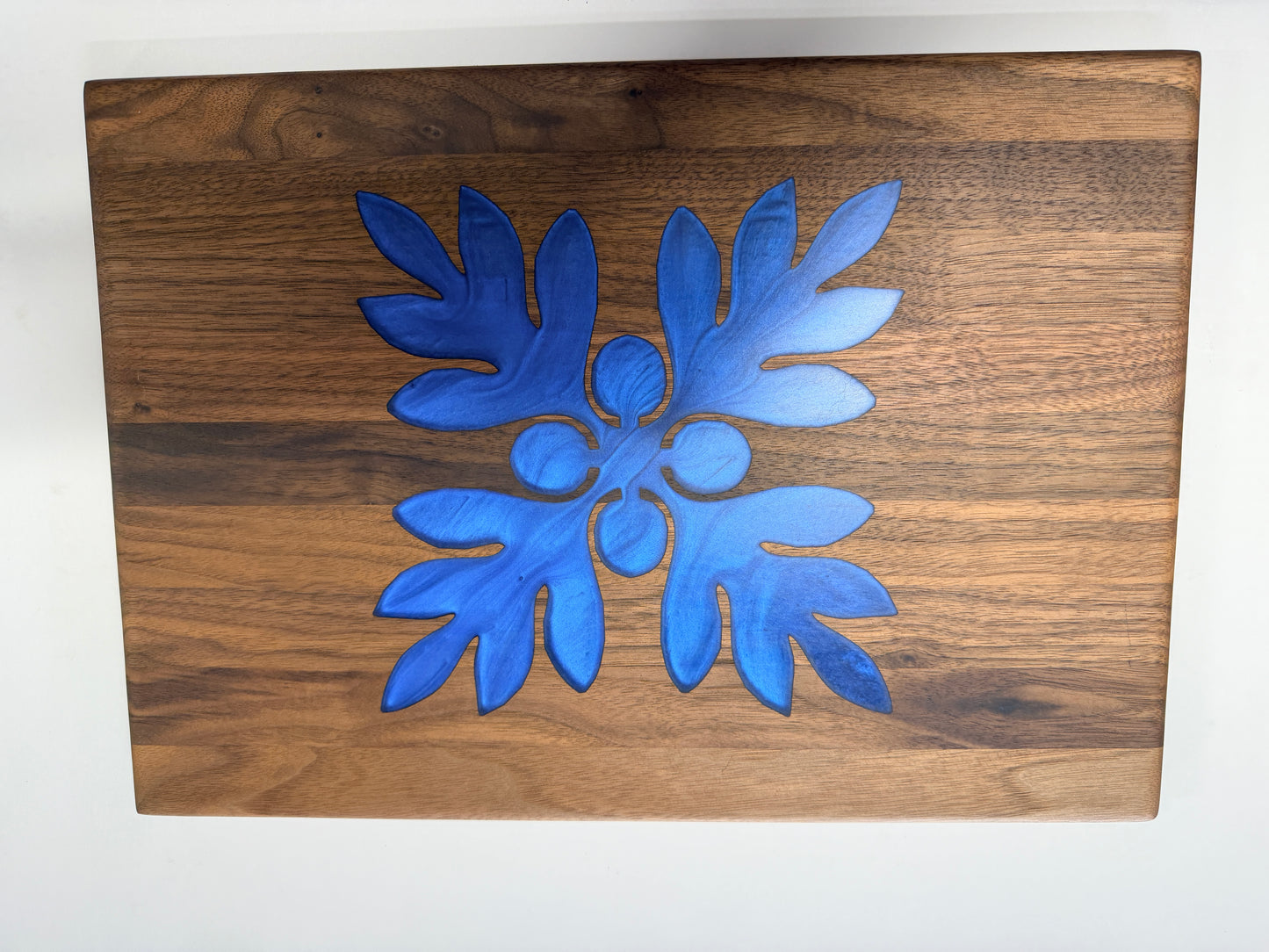 Large Walnut Charcuterie/Cutting Board with Ulu